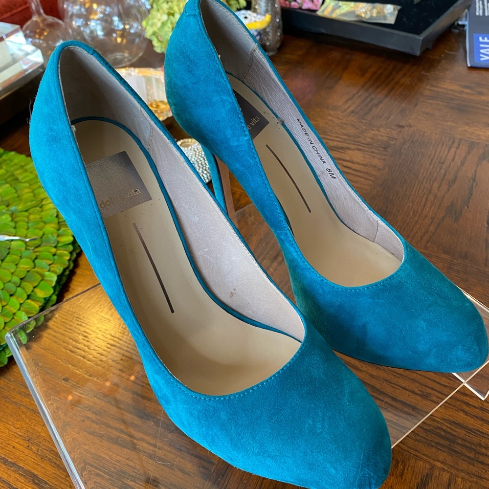Dolce Vita Turquoise Suede Pump in 1” covered Platform with 5”Heel